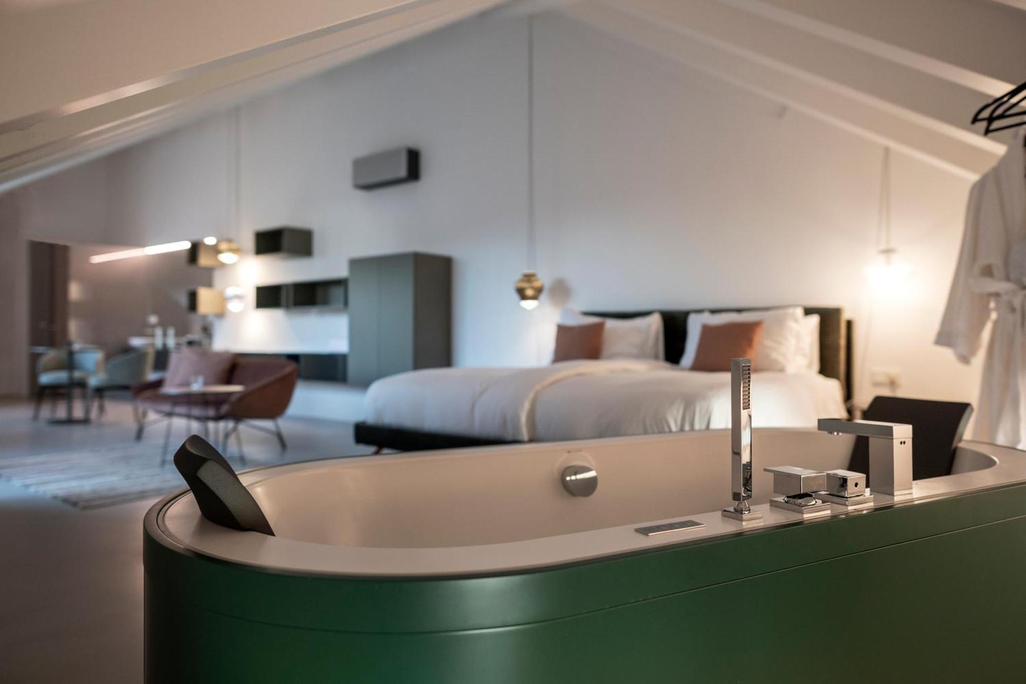 Designhotel Gius La Residenza Caldaro Room photo
